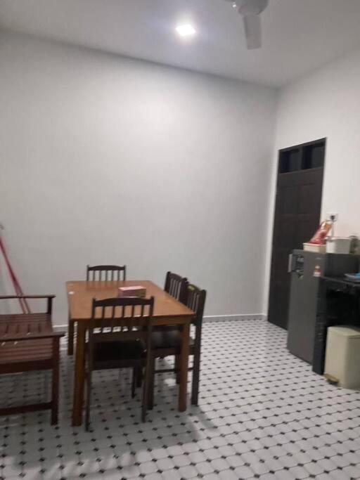 Rina Homestay 2 Kuala Terengganu Exterior foto